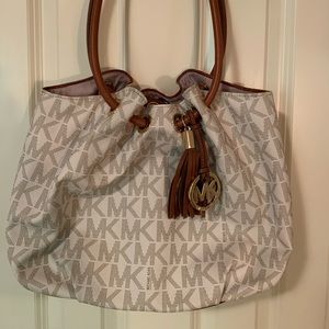 Michael Kors Astor grommet ring tote